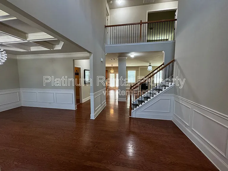 5115 Roseman Trl — Photo 3