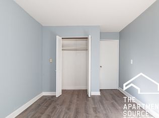 7641 N Sheridan Rd #1, Chicago, IL 60626