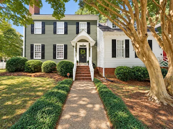1801 Carrington Dr, Raleigh, NC 27615
