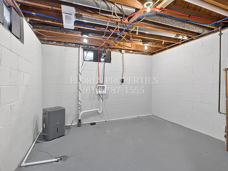 1136 Pauline Ave — Photo 47
