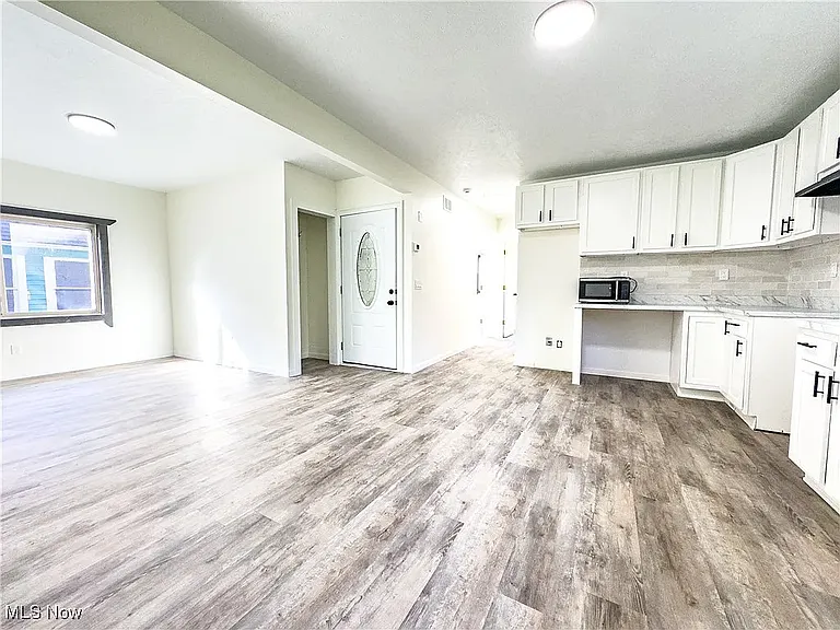 2483 E 89th St #201 — Photo 6