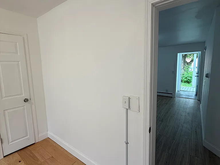 180 Cedar St #4 — Photo 8