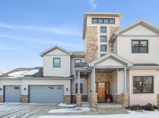 806 Stoney Hill Ln, Cottage Grove, WI 53527