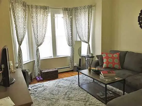 4 bed, $3,300 — Photo 4