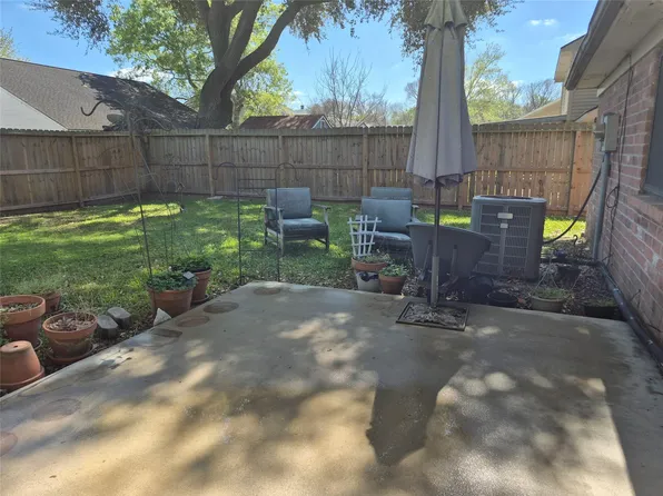 3707 Helen Ln, Pearland, TX 77581