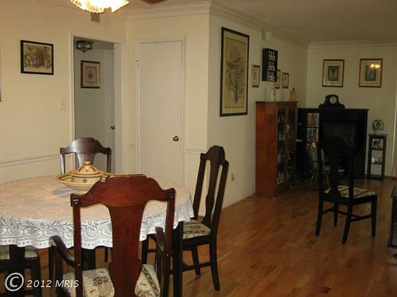 4th image of 3117 Patrick Henry Dr APT 434