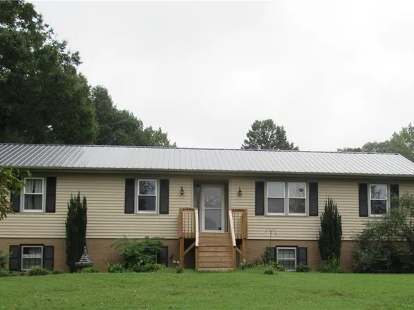 1721 Valley Brook Rd, Clemmons, NC 27012