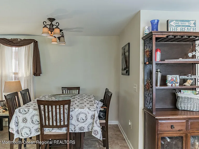 51 Seadrift Ave — Photo 6