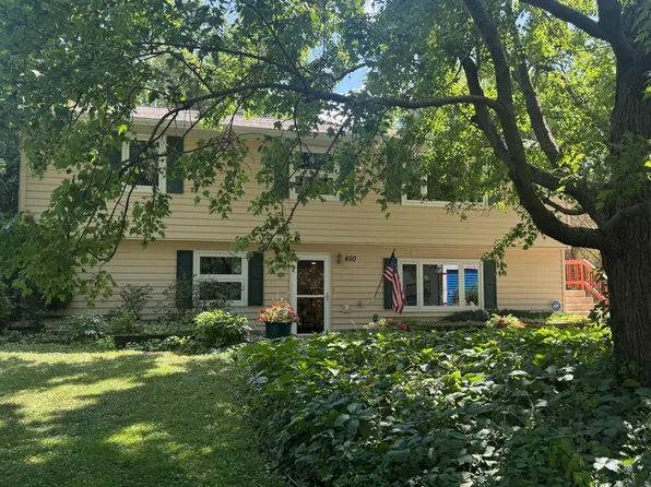 450 Ranchview Ln N, Plymouth, MN 55447