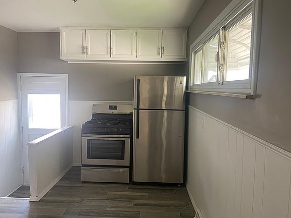 4th image of 1566 Cicotte Ave
