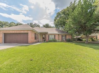 204 Sandy Brook Ln, Lafayette, LA 70508
