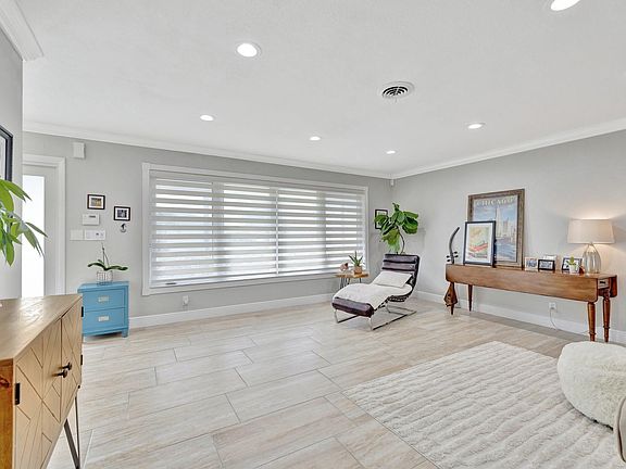 3rd image of 4750 NE 28th Avenue