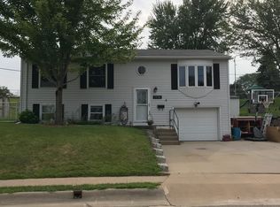 3486 Kimberly Dr, Dubuque, IA 52002