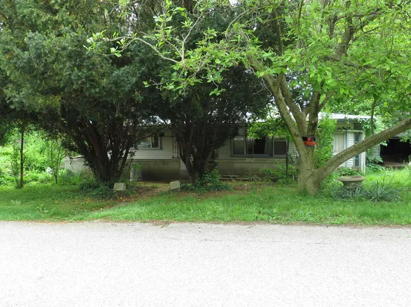 823 Smith Ave, Oolitic, IN 47451