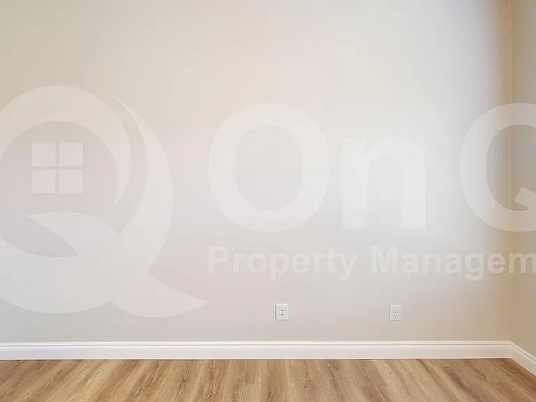 204 Rosewood Dr — Photo 23
