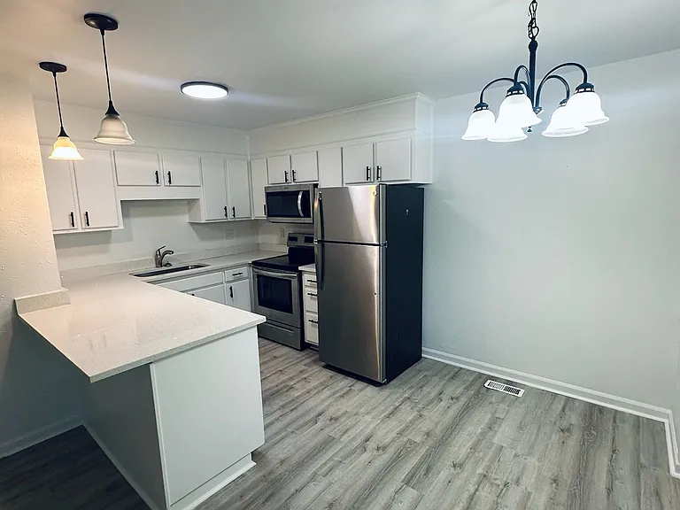 2 Villa Dr #C — Photo 3