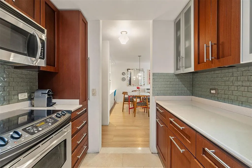 2 bed, 1.0 bath, 1200 sqft, $3,000 — Photo 4