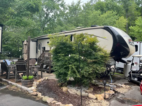 4229 E Pkwy Lot 281, Gatlinburg, TN 37738