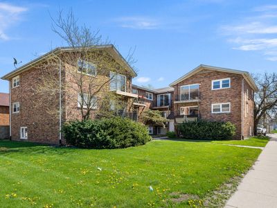 4545 Prescott Ave APT 207, Lyons, IL, 60534