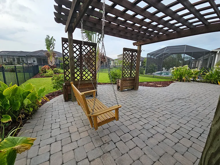 3524 Archdale St — Photo 11