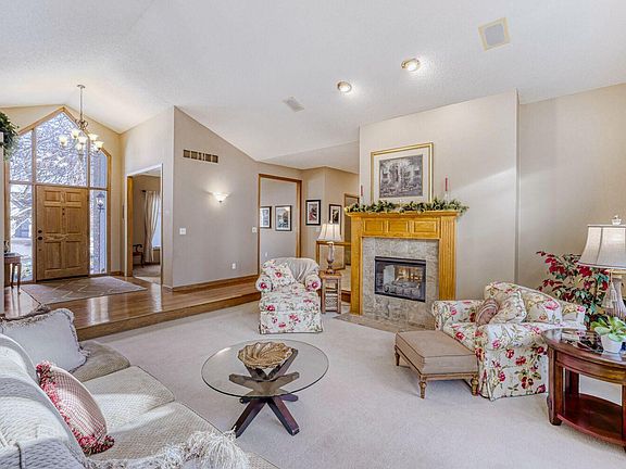 2nd image of 7945 Ranchview Ln N