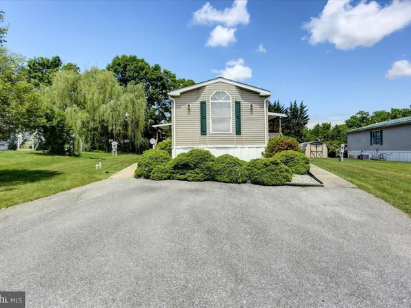 122 Rustic Dr, Shippensburg, PA 17257