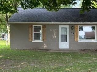 4261 S Lakeshore Dr, Mentone, IN 46539