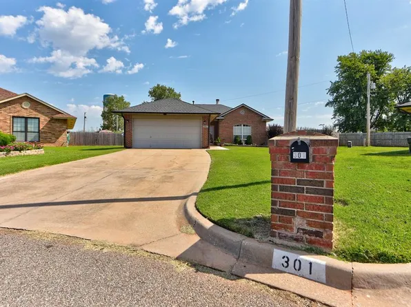 301 Cherokee Ct, Blanchard, OK 73010