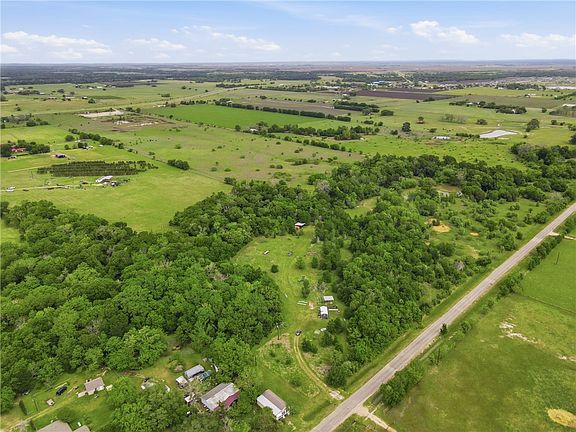 5th image of 1442 County Road 269 W