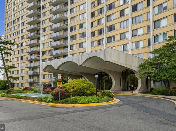 301 N Beauregard St APT 1218, Alexandria, VA 22312