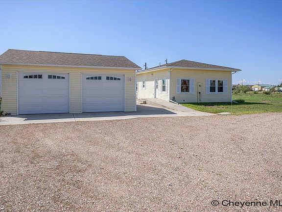 3rd image of 3819 Glencoe Dr
