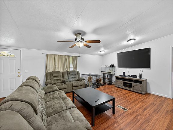 4th image of 243 Highline Dr