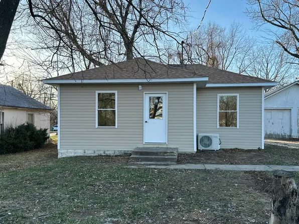 219 S High Street, Mountain Grove, MO 65711