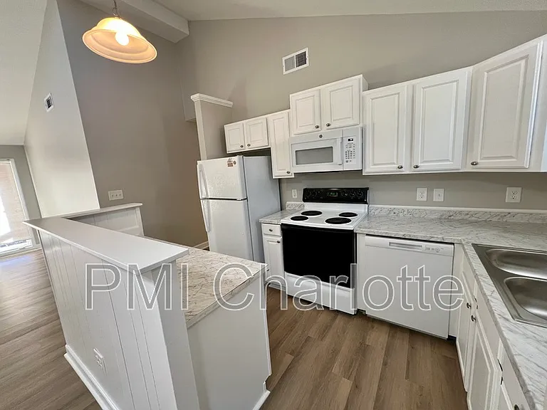 4744 State Highway 73 E — Photo 10