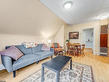 5th image of 313 Grand St #3