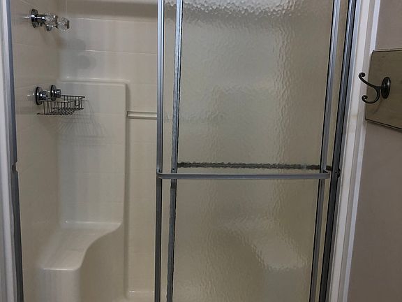 4th image of 1065 E 8 N