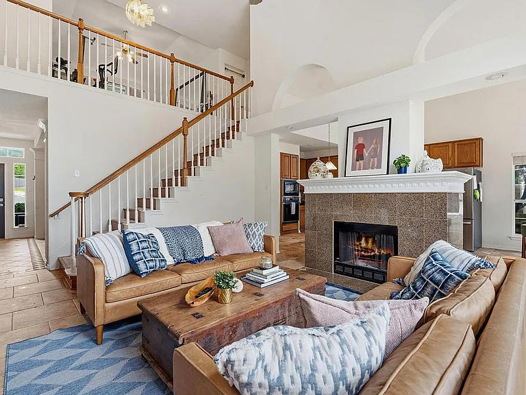 8317 Pommel Dr — Photo 4
