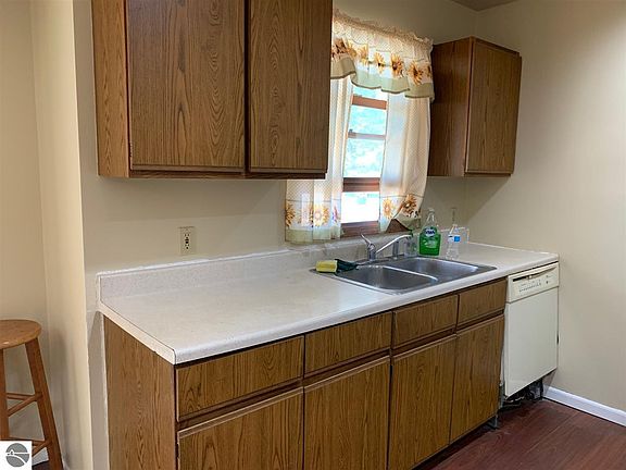 4th image of 7033 Ponderosa Dr