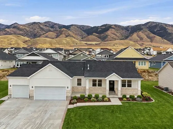 120 N 900 E, Hyde Park, UT 84318