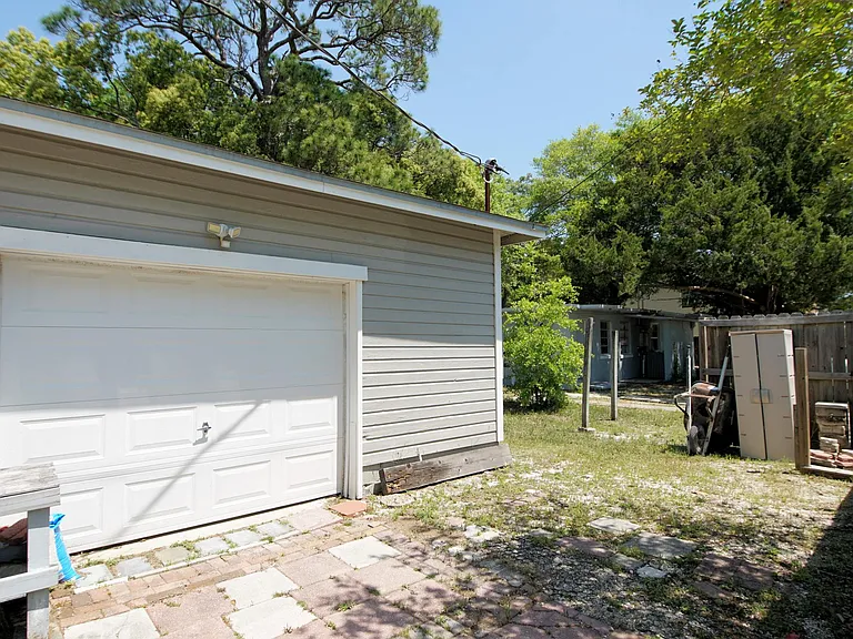 37 Magnolia Ave — Photo 11