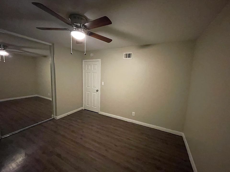 2nd image of 3822 Jewell Ave