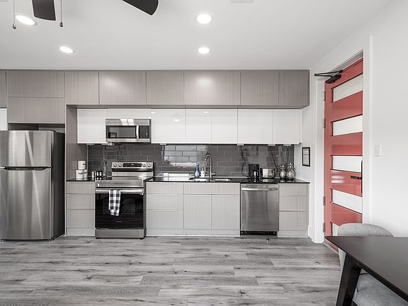 2nd image of 1846 Richmond Ave #105