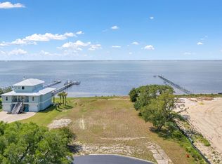 1604 Smugglers Cove Cir, Gulf Breeze, FL 32563