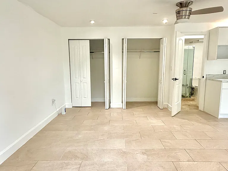 925 SW 94th Ave #1 — Photo 7