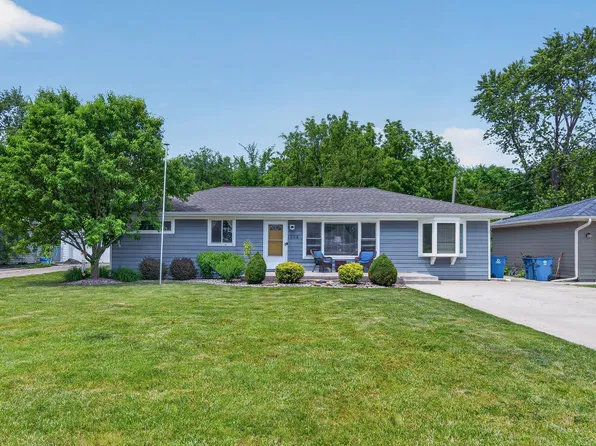 1208 E Farragut St, Crown Pt, IN 46307