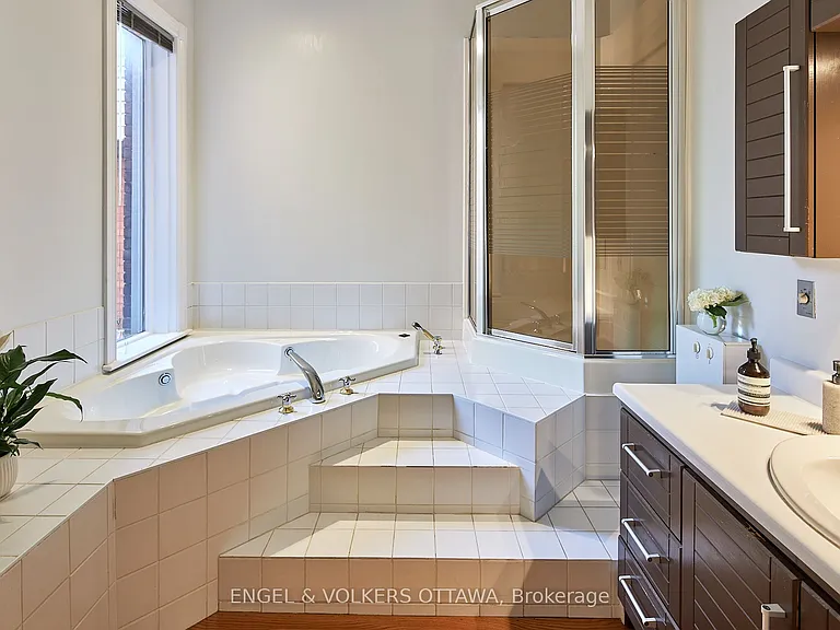 103 James St — Photo 19
