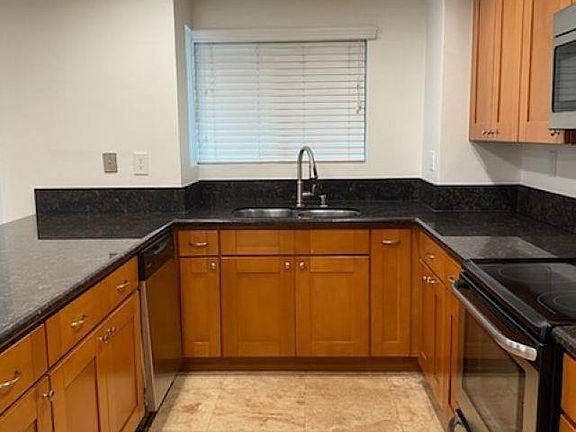 5th image of 546 Via De La Valle Unit H