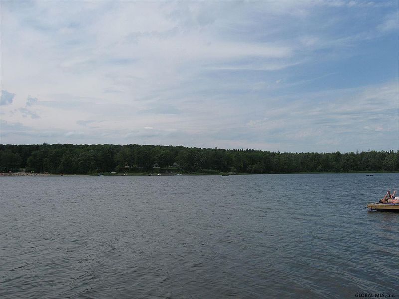 5th image of 94 CEDAR Lane