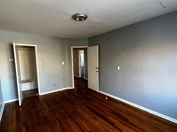 5th image of 1115 E 102nd Street