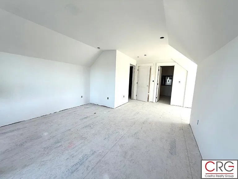 140 Summer St #1 — Photo 30